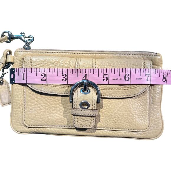 VTG Coach Legacy Leather Wristlet Wallet Pouch Compact Purse Sand Travel Preppy